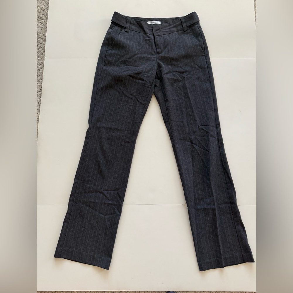 G.H. Bass & Co Gray Pinstripe Dress Pants Size 2